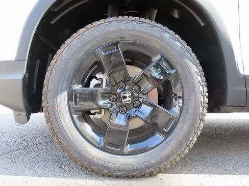New 2026 Honda Ridgeline Black Edition image 8