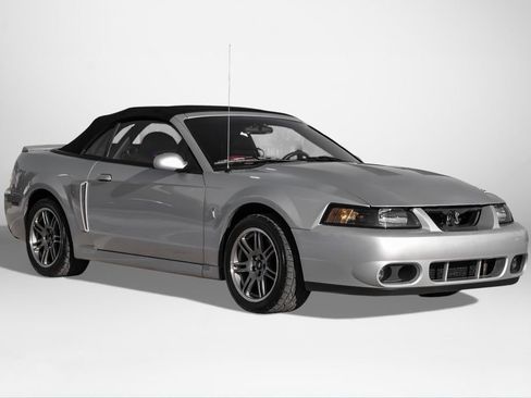 Used 2003 Ford Mustang Cobra image 4