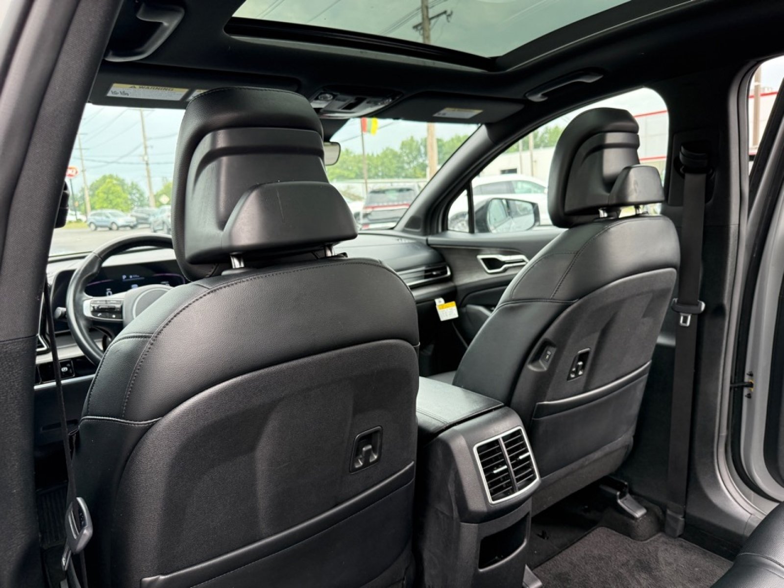 Used 2024 Kia Sportage X-Line w/ X-Line Premium Package AWD/4WD image 33