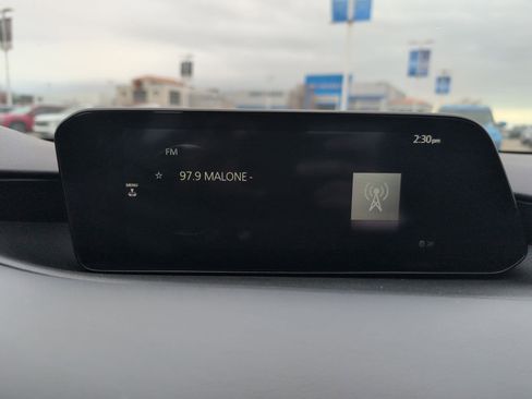 Used 2022 MAZDA MAZDA3 s image 19