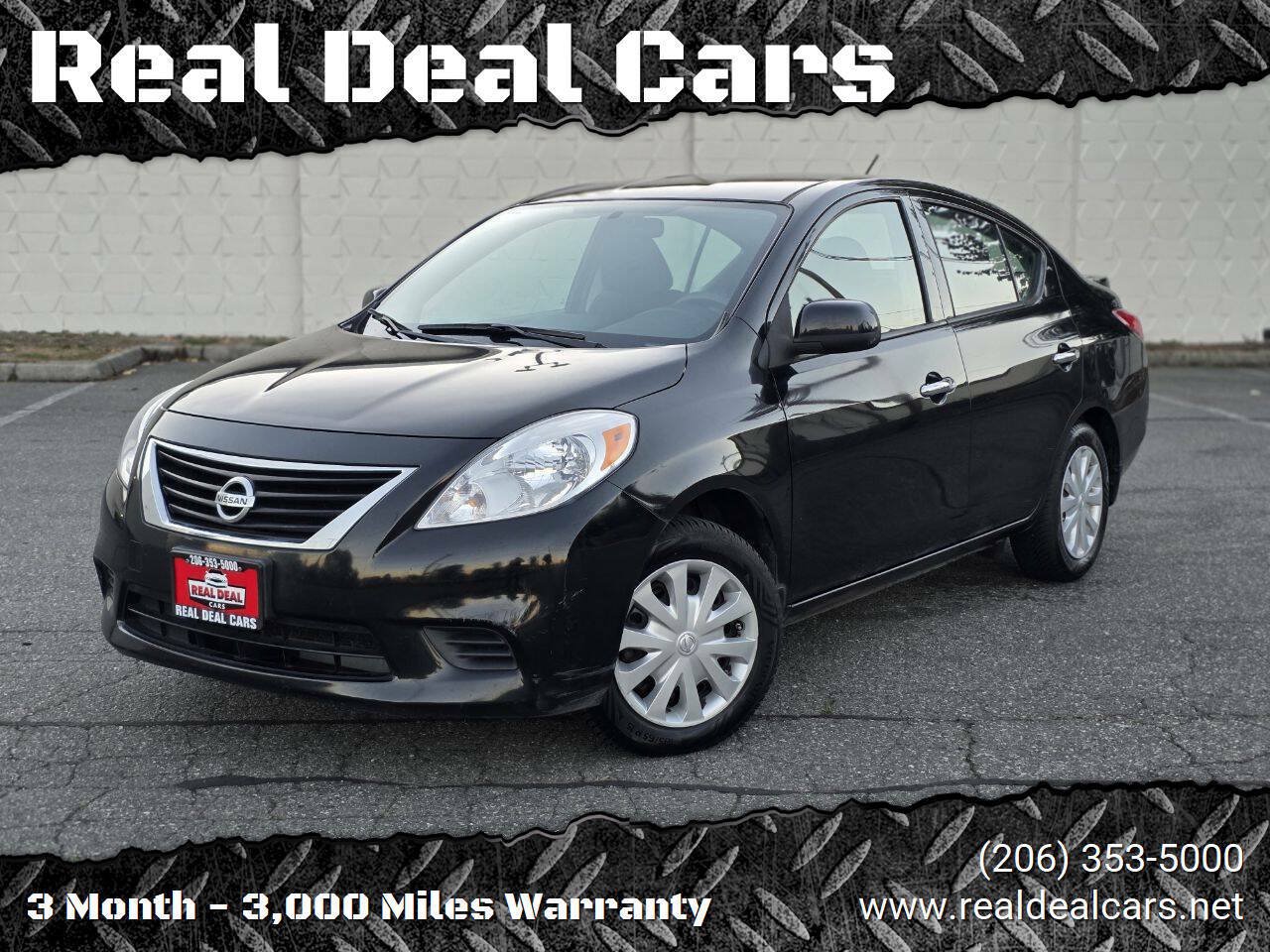 Used 2014 Nissan Versa SV FWD image 1