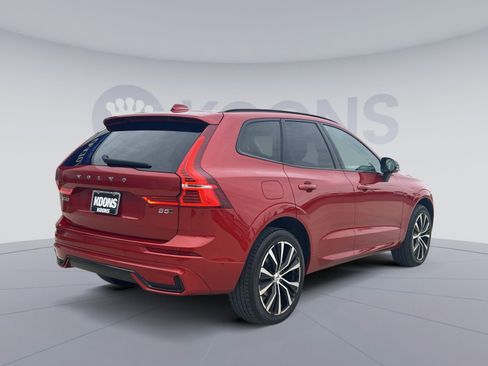 Used 2023 Volvo XC60 B5 Ultimate w/ Climate Package image 7