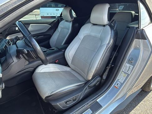 Used 2024 Ford Mustang GT Premium image 13