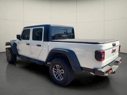 Used 2025 Jeep Gladiator Mojave w/ Safety Group AWD/4WD image 5