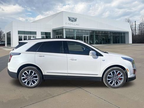 Used 2024 Cadillac XT5 Sportv w/ Technology Package AWD/4WD image 11