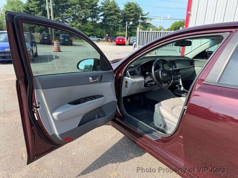 Used 2016 Kia Optima EX w/ Premium Package FWD image 9