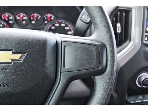 Used 2022 Chevrolet Silverado 1500 Custom AWD/4WD image 25