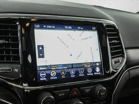 Used 2020 Jeep Grand Cherokee Limited AWD/4WD image 13