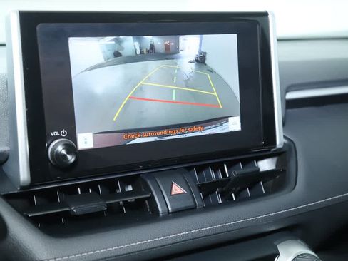 Used 2023 Toyota RAV4 LE FWD image 32