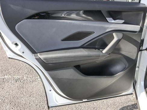 New 2025 Volkswagen Tiguan SE R-Line image 31