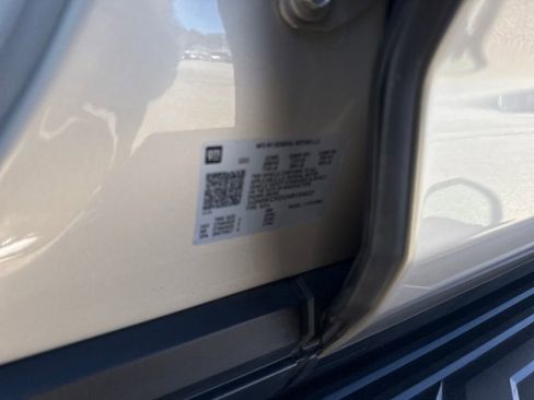 Used 2022 Chevrolet Suburban LT w/ LT Signature Package image 26