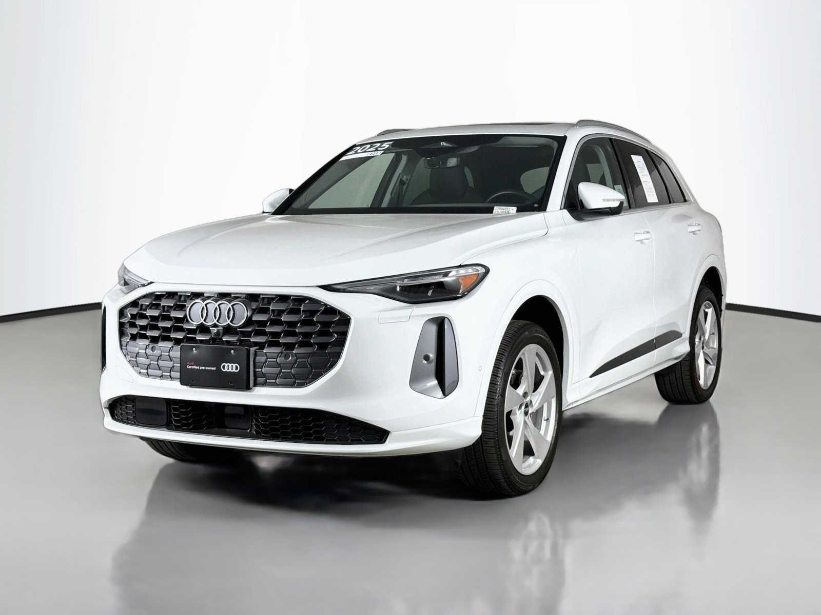 Certified 2025 Audi Q5 Premium w/ Premium Plus AWD/4WD image 3