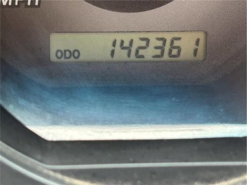 Used 2003 Nissan Frontier SVE image 10