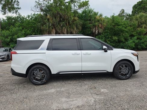 New 2026 Kia Carnival SX FWD image 9