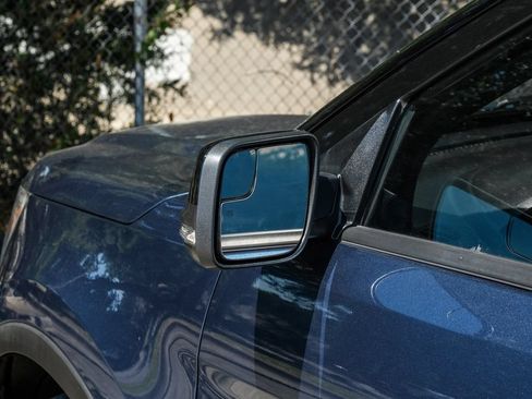 Used 2018 Ford Explorer XLT w/ Equipment Group 202A FWD image 52
