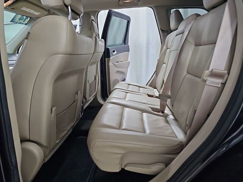 Used 2014 Jeep Grand Cherokee Limited w/ Luxury Group II AWD/4WD image 17