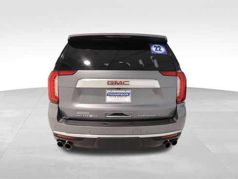 Used 2022 GMC Yukon XL Denali AWD/4WD image 3
