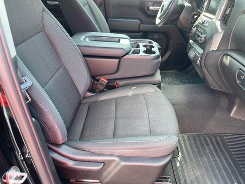 Used 2024 Chevrolet Silverado 1500 Custom image 18