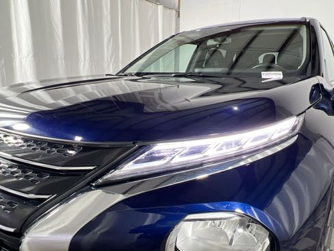 Used 2024 Mitsubishi Outlander SE image 12