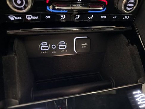 Used 2022 Jeep Grand Cherokee Overland AWD/4WD image 31