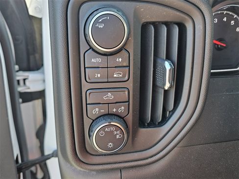 Certified 2022 Chevrolet Silverado 1500 Custom w/ Safety Confidence Package image 29