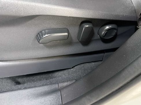 Used 2019 Subaru Ascent Touring AWD/4WD image 14