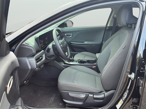 Certified 2025 Kia K4 image 13