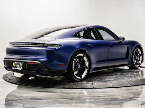 Used 2020 Porsche Taycan Turbo image 14