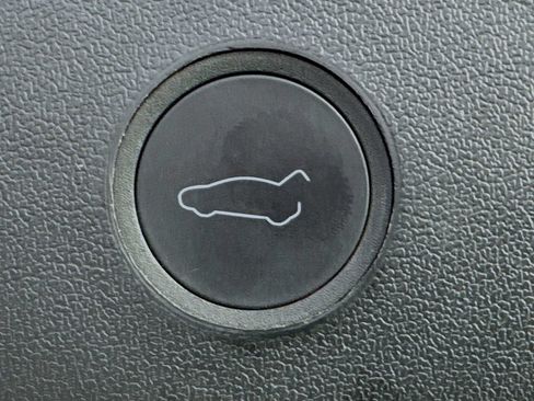 Used 2023 Tesla Model 3 Standard Range RWD image 33