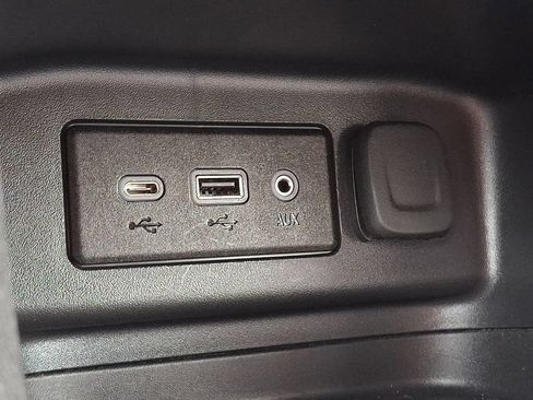 Used 2023 Chevrolet Equinox LS w/ LS Convenience Package FWD image 26