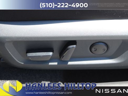 Used 2025 Nissan Rogue SV FWD image 14