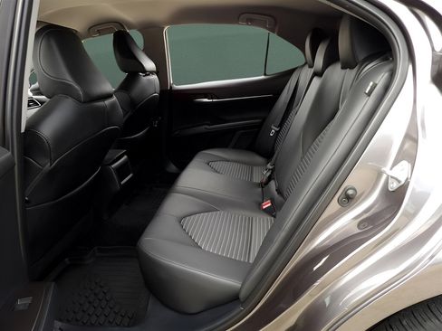 Used 2023 Toyota Camry SE image 26