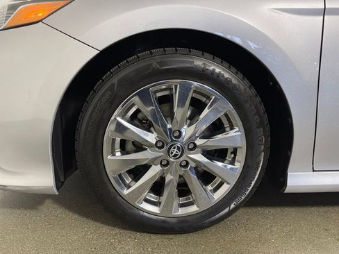 Used 2020 Toyota Camry LE w/ Convenience Package image 11