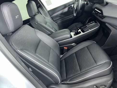 Used 2026 Buick Enclave Sport Touring w/ Power Package FWD image 28