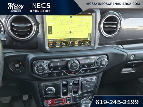Used 2021 Jeep Wrangler Unlimited Rubicon w/ Trailer Tow Package AWD/4WD image 25
