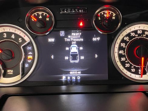 Used 2019 RAM 1500 Laramie w/ Convenience Group RWD image 27