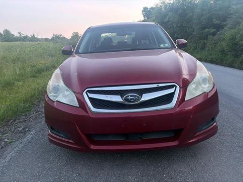 Used 2011 Subaru Legacy 2.5i Premium AWD/4WD image 2