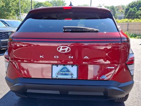 Used 2024 Hyundai Kona SEL AWD/4WD image 5