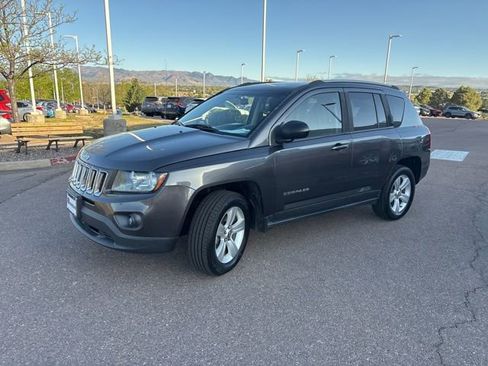 Used 2015 Jeep Compass Sport w/ Power Value Group AWD/4WD image 3