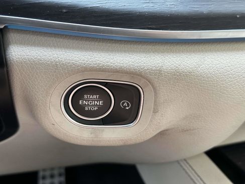 Used 2021 Mercedes-Benz GLS 580 4MATIC w/ Exclusive Trim Package image 24