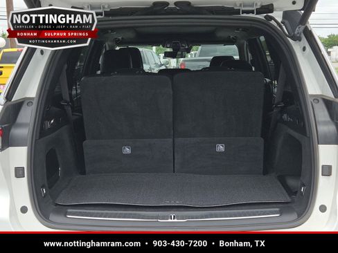 Used 2025 Jeep Grand Cherokee L Summit AWD/4WD image 10