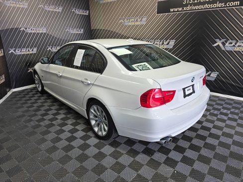 Used 2011 BMW 328i xDrive Sedan image 9