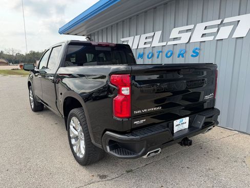 Used 2022 Chevrolet Silverado 1500 High Country w/ Technology Package AWD/4WD image 9
