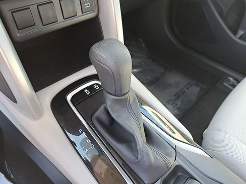 Certified 2025 Toyota Corolla Cross L image 24