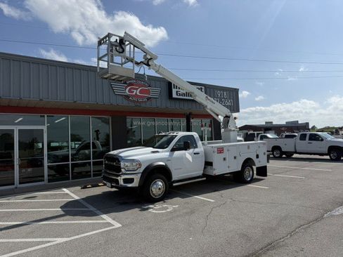 Used 2022 RAM 5500 Tradesman AWD/4WD image 10