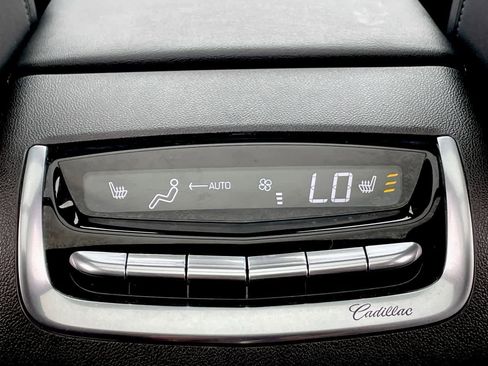 Certified 2024 Cadillac XT6 Premium Luxury w/ Technology Package image 23