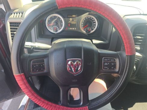Used 2017 RAM 1500 Express AWD/4WD image 12
