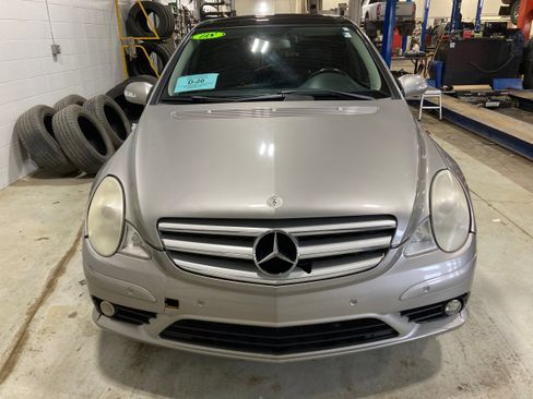 Used 2008 Mercedes-Benz R 350 2WD image 2