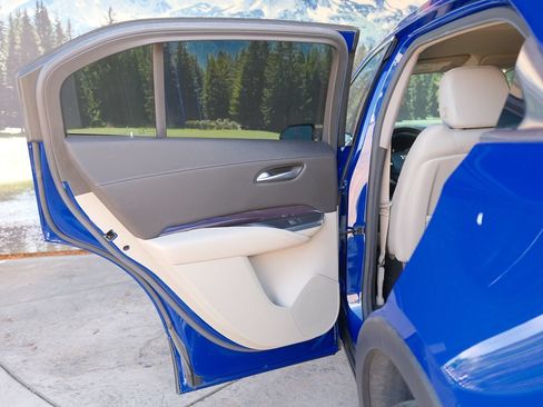 Used 2021 Cadillac XT4 Luxury FWD image 35
