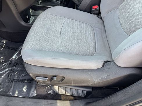 Certified 2025 Toyota Sienna LE image 22